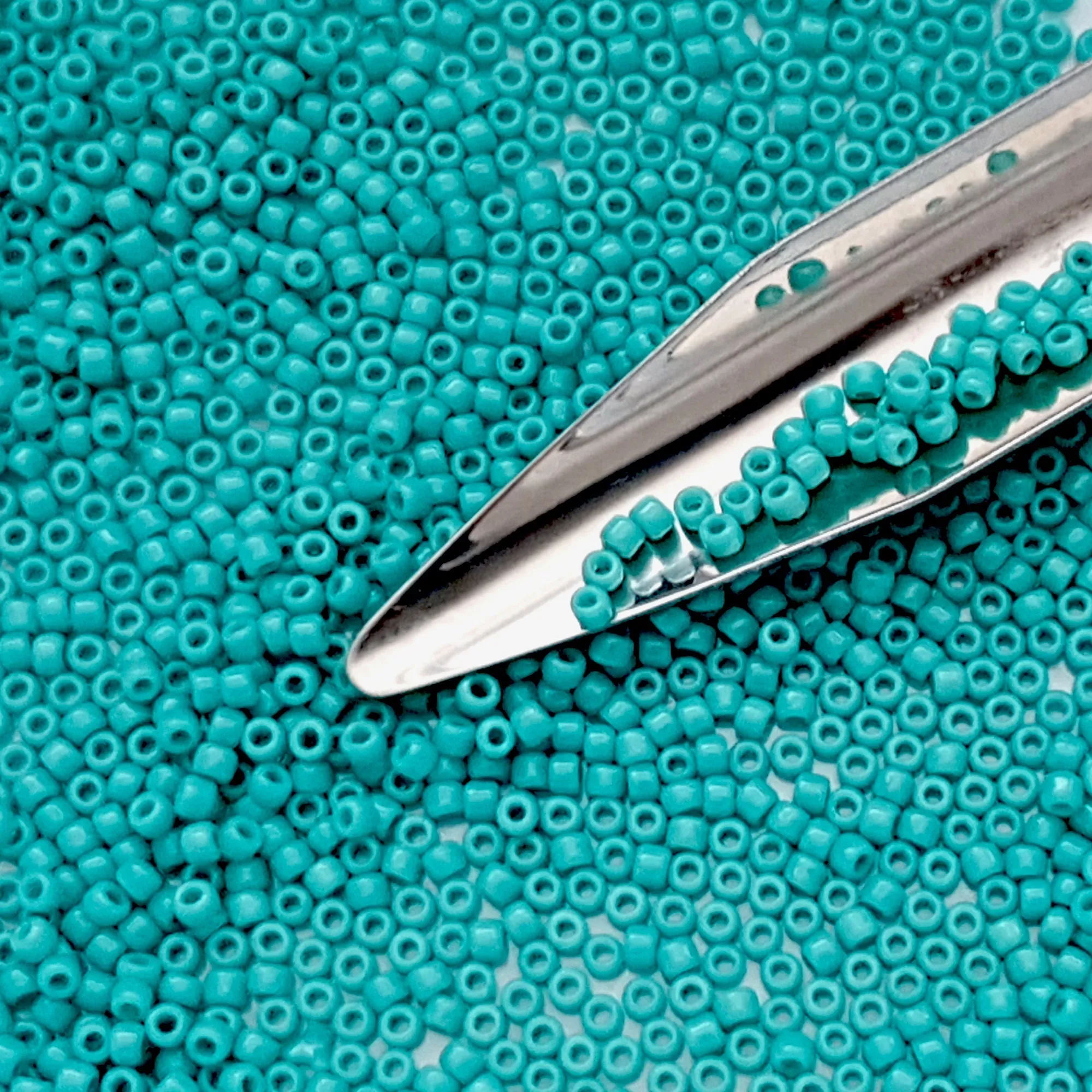 8/0 TR-55 Turquoise Opaque 10g/30g Round Toho Seed Beads | Beading Supply