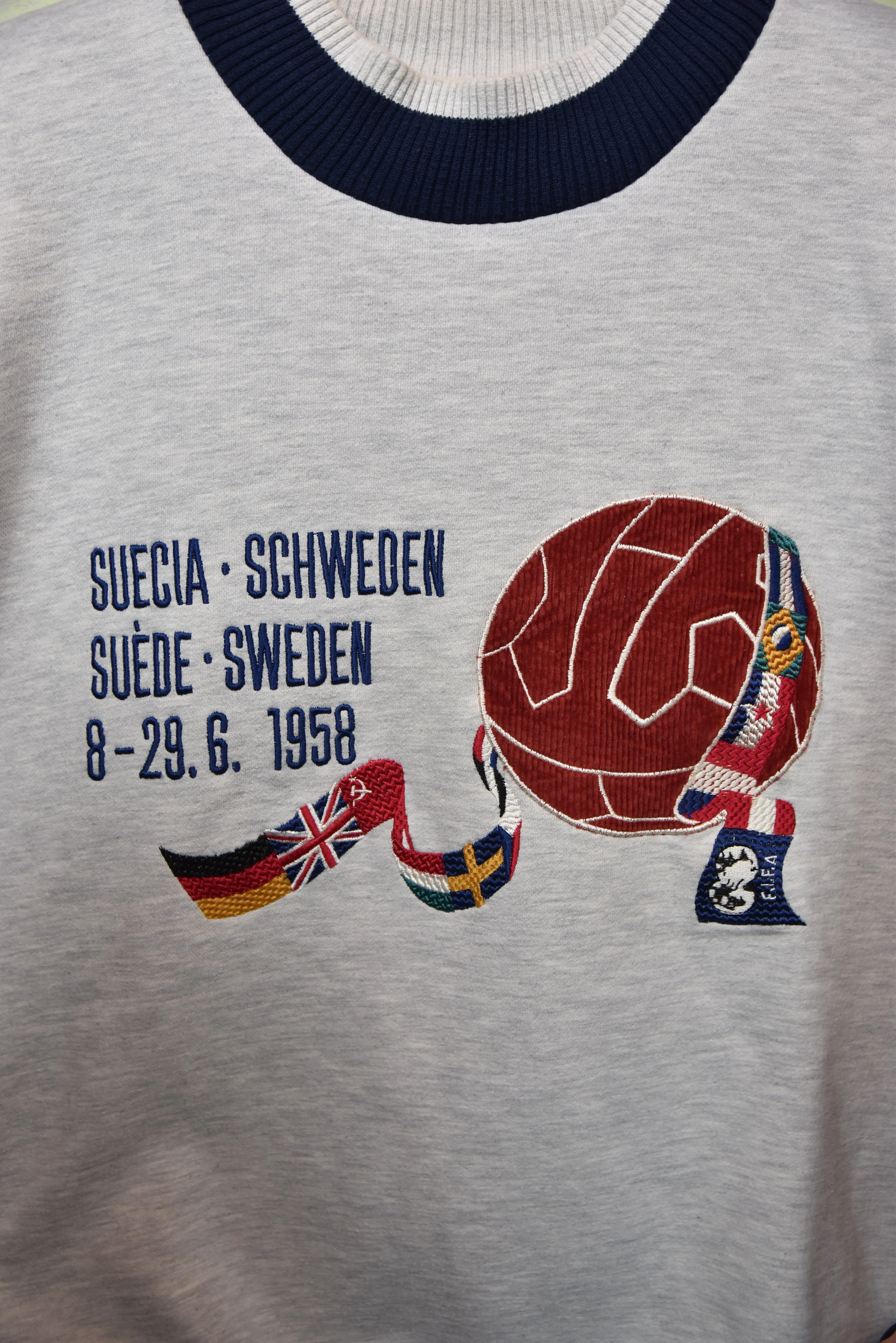 ADIDAS grauméliertes Sweatshirt World Cup 1958, Einzelstück, Gr. L