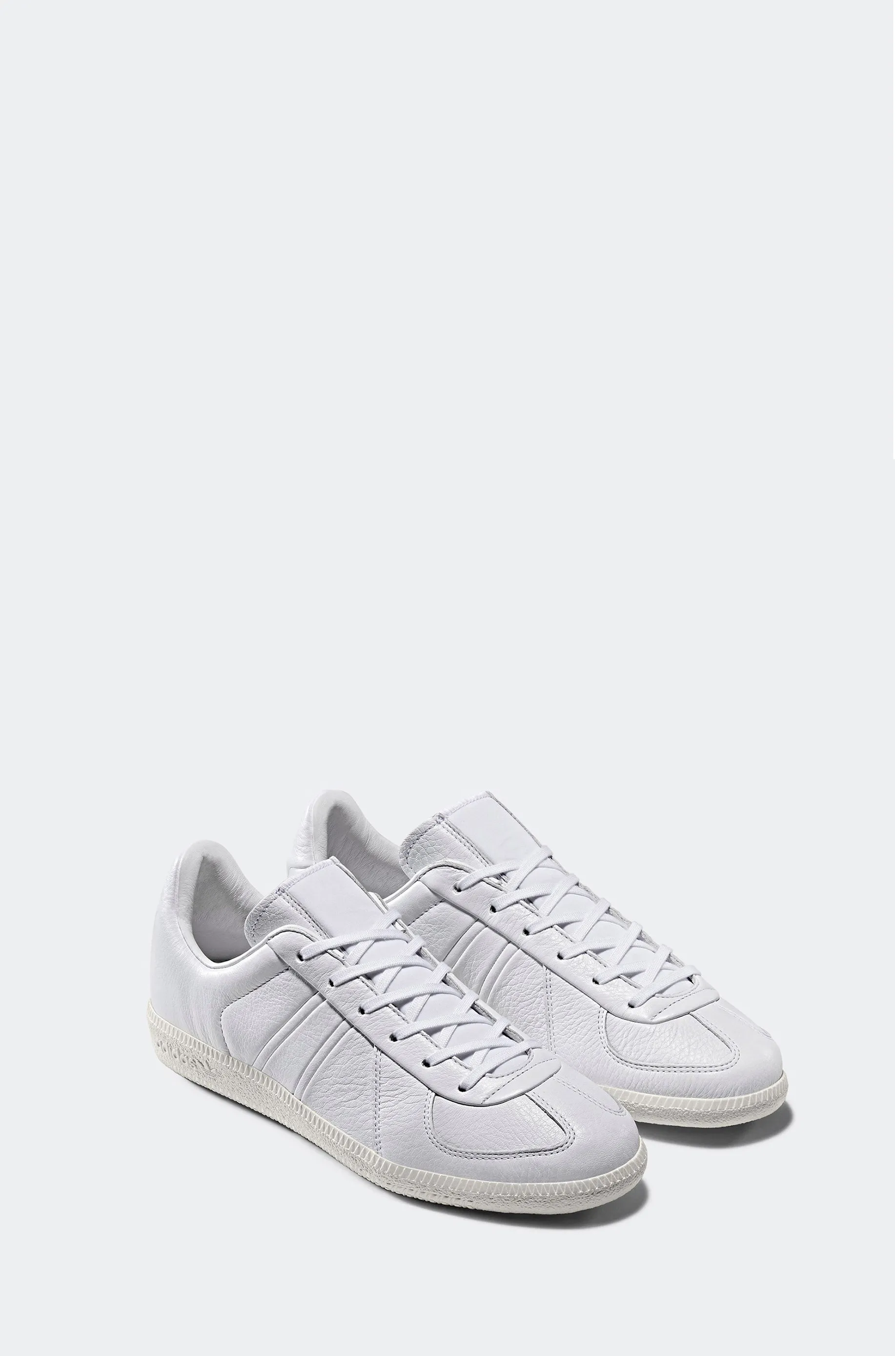 Bw Army Oyster (White)