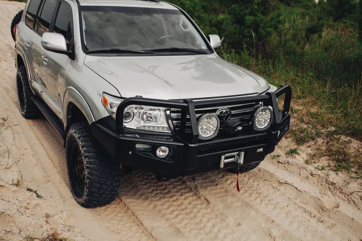 DOBINSONS 4X4 CLASSIC BLACK DELUXE BULLBAR FOR TOYOTA LAND CRUISER 200 SERIES 2008 TO 2015(BU59-3696)