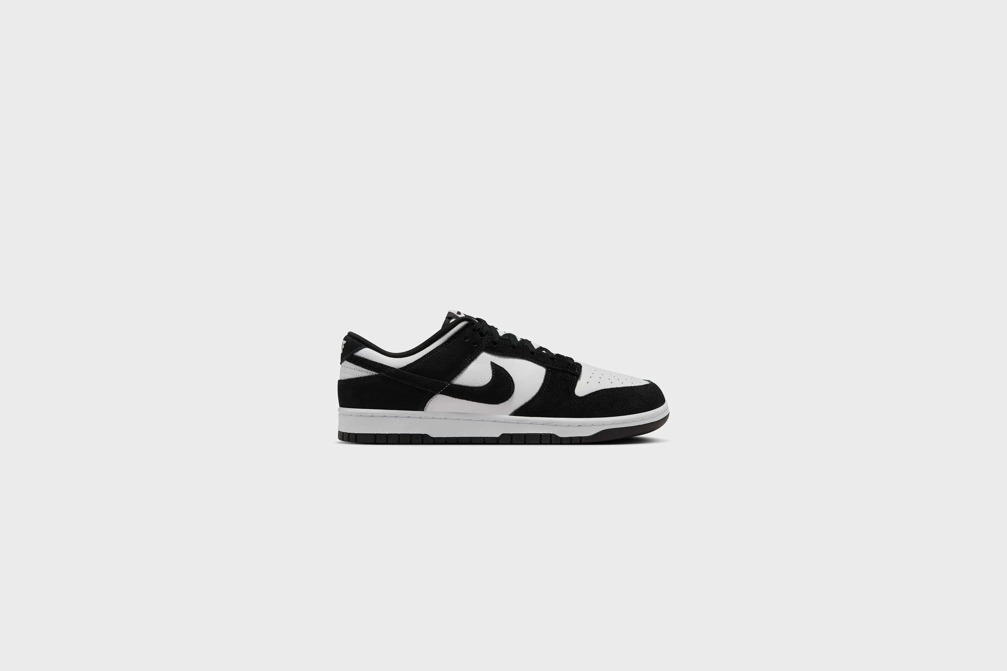 Nike Dunk Low Retro SE (White/Black-White)