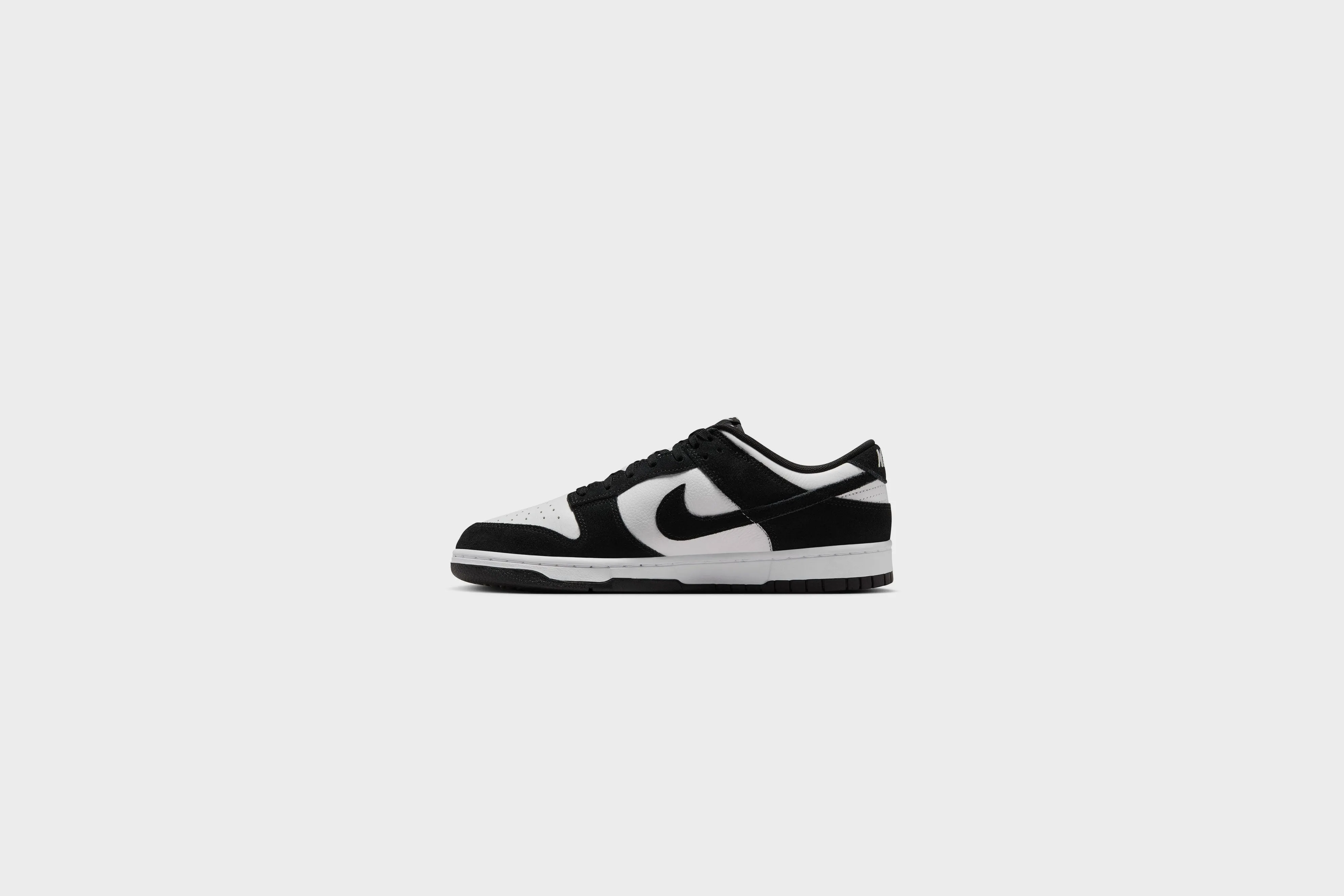 Nike Dunk Low Retro SE (White/Black-White)