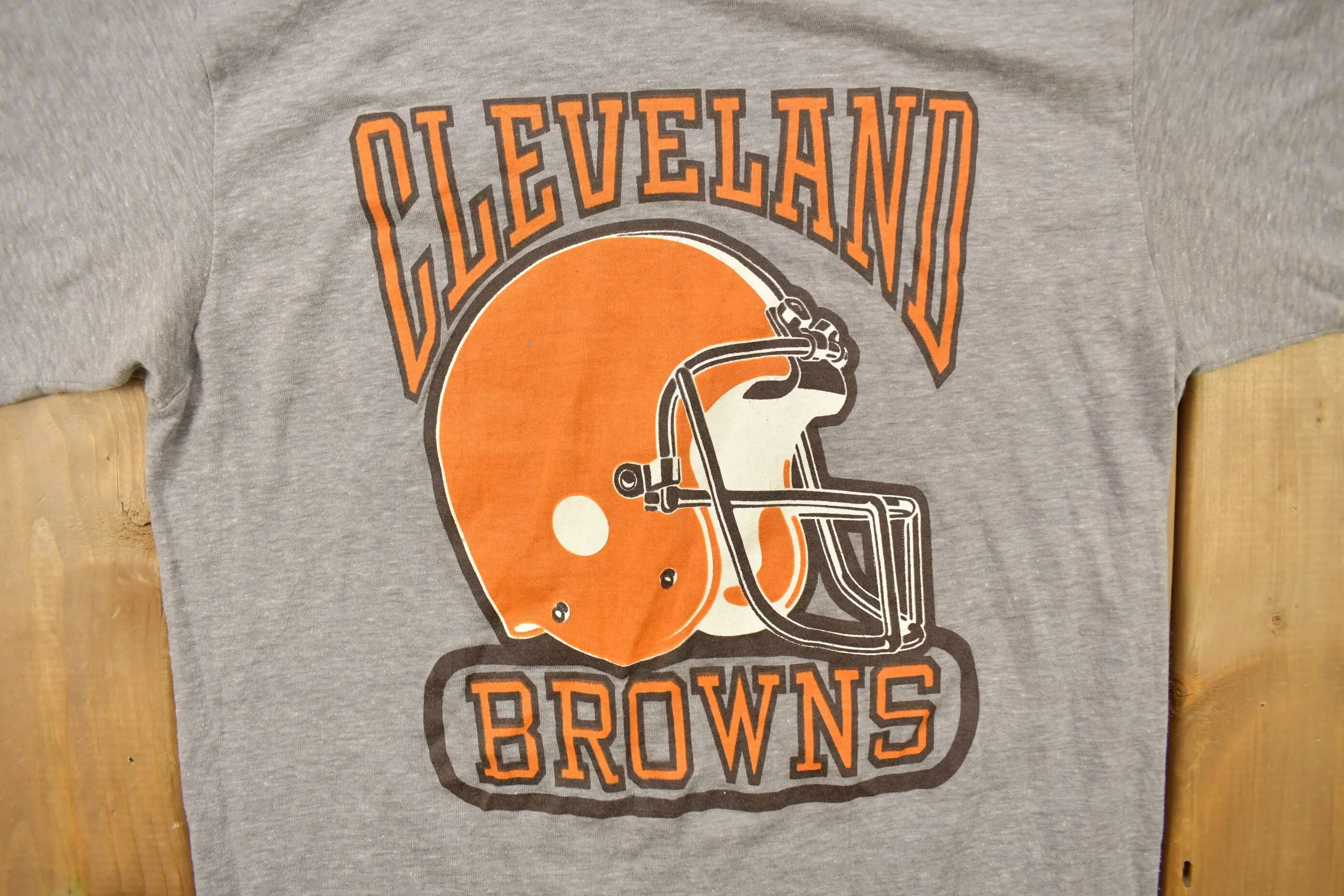 Vintage 1970s Cleveland Browns NFL Logo 7 Graphic T-Shirt / Made In USA / Single Stitch / NFL / Sportswear / 1970s Football T Shirt